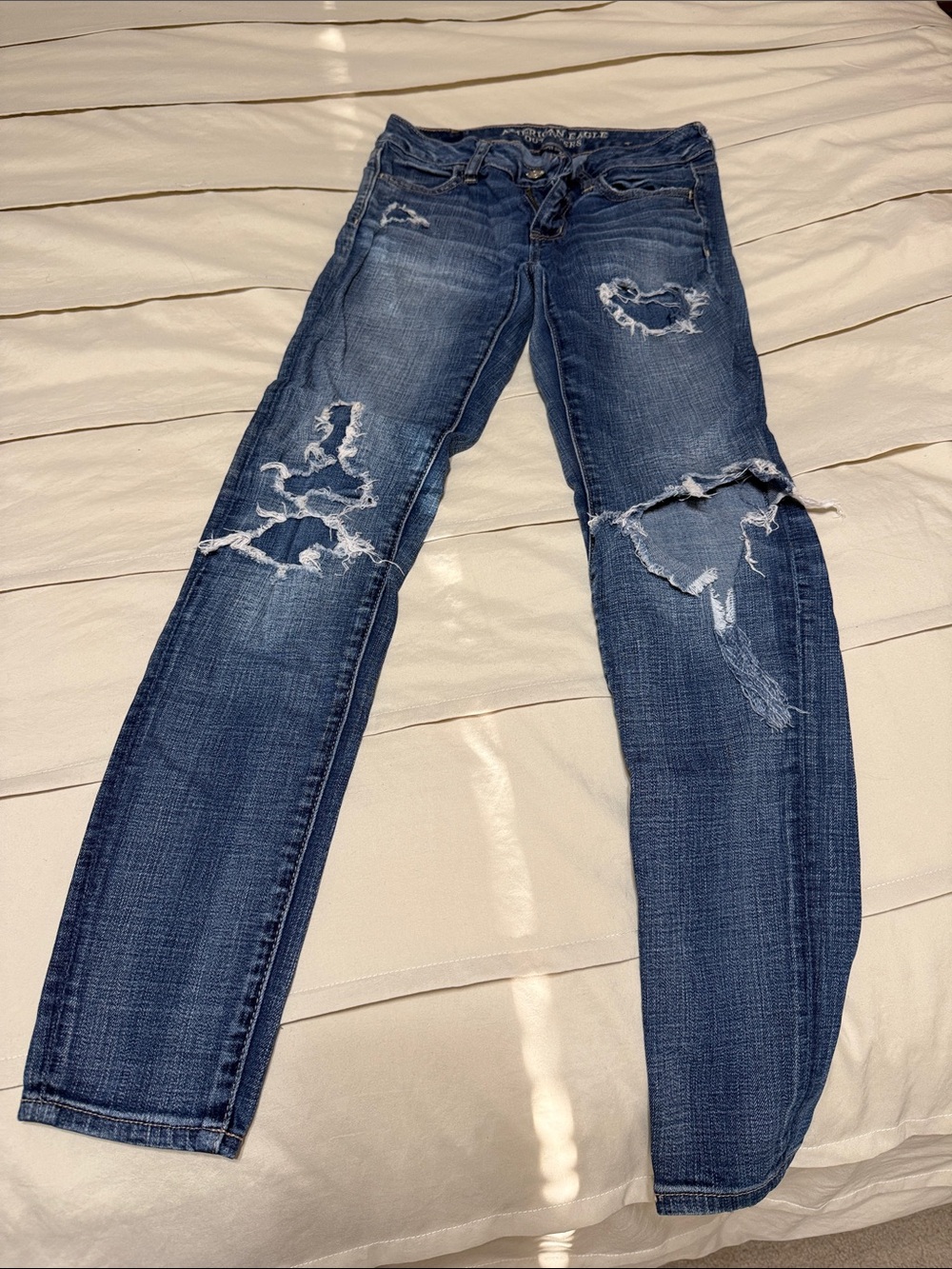 American Eagle Outfitters Distressed Dark Blue Skinny Jeans